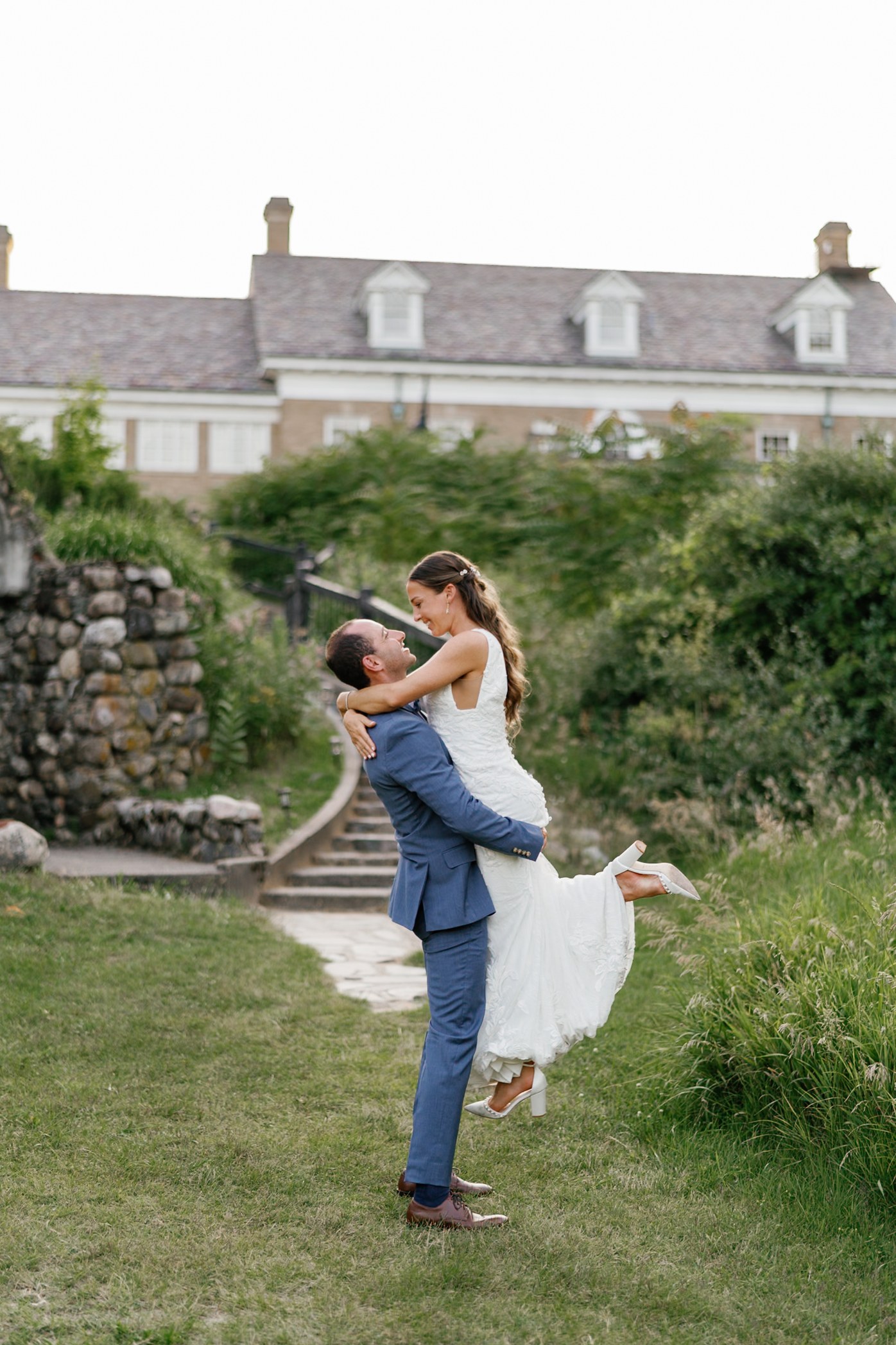 28 / Wedding Dance in the Garden — After editing