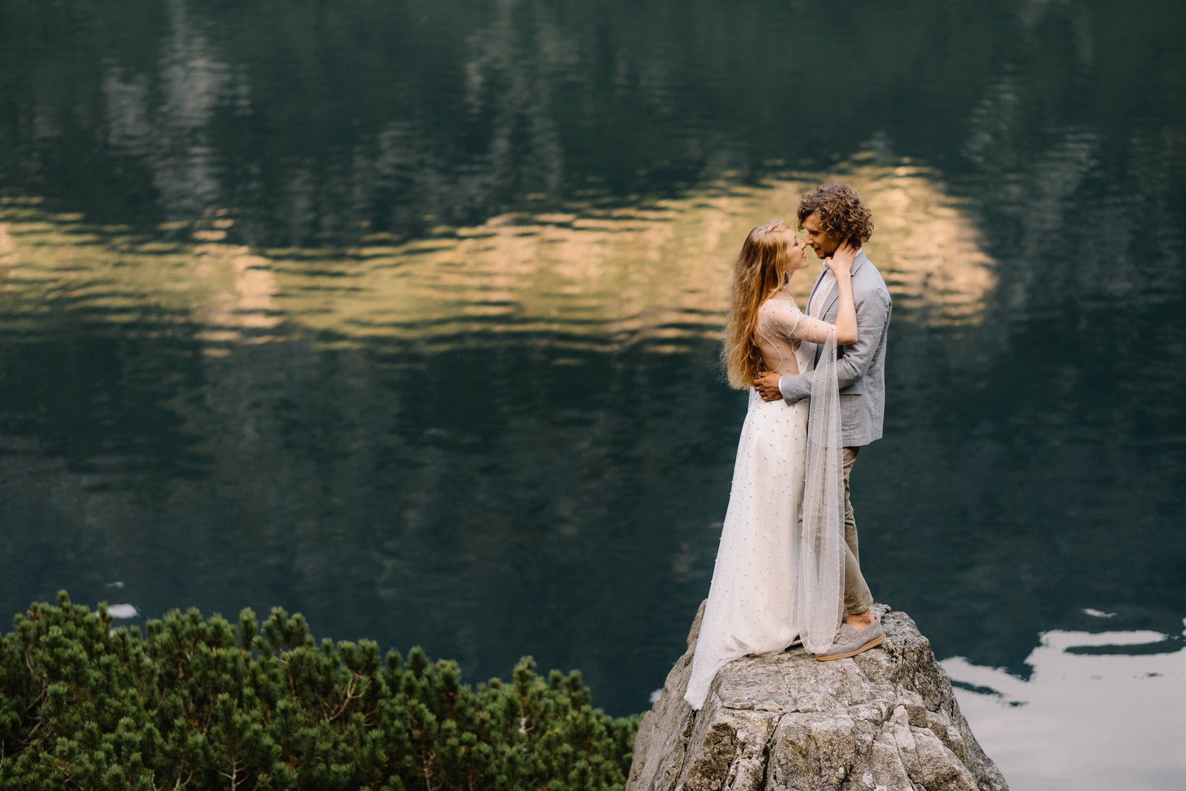 Crafting Compelling Wedding Photography Packages for Photographers