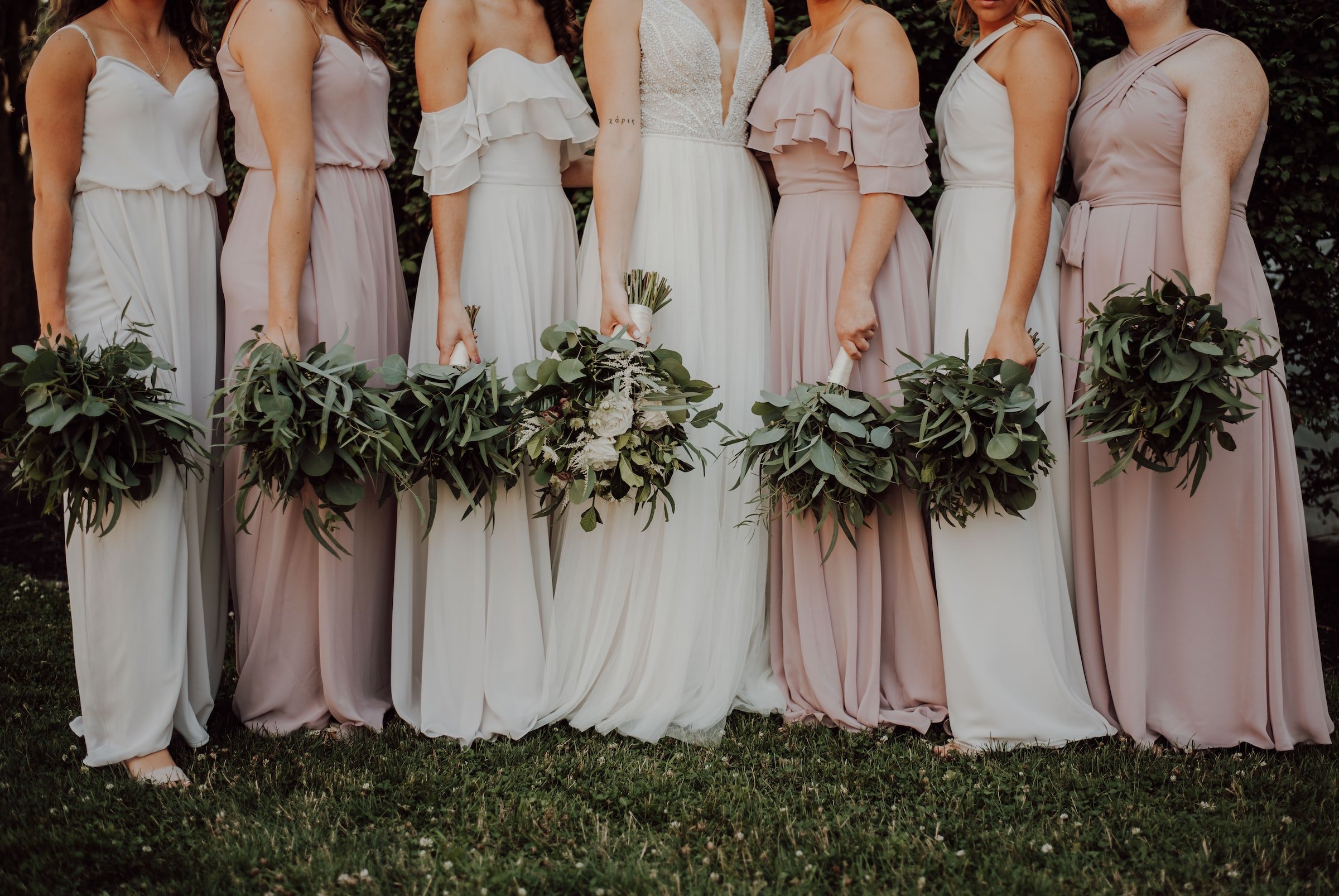 becoming a wedding photographer