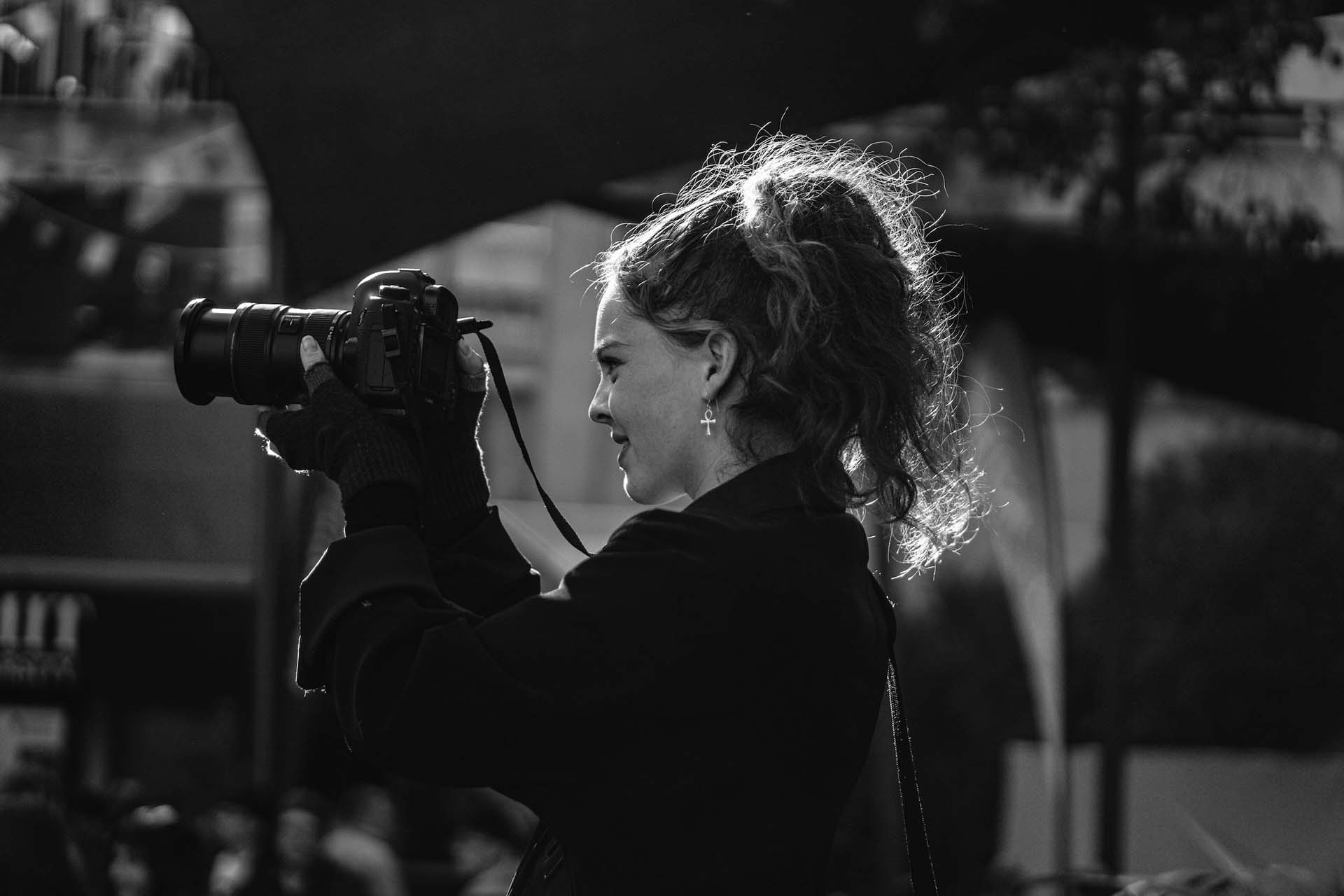 being a second shooter in wedding photography