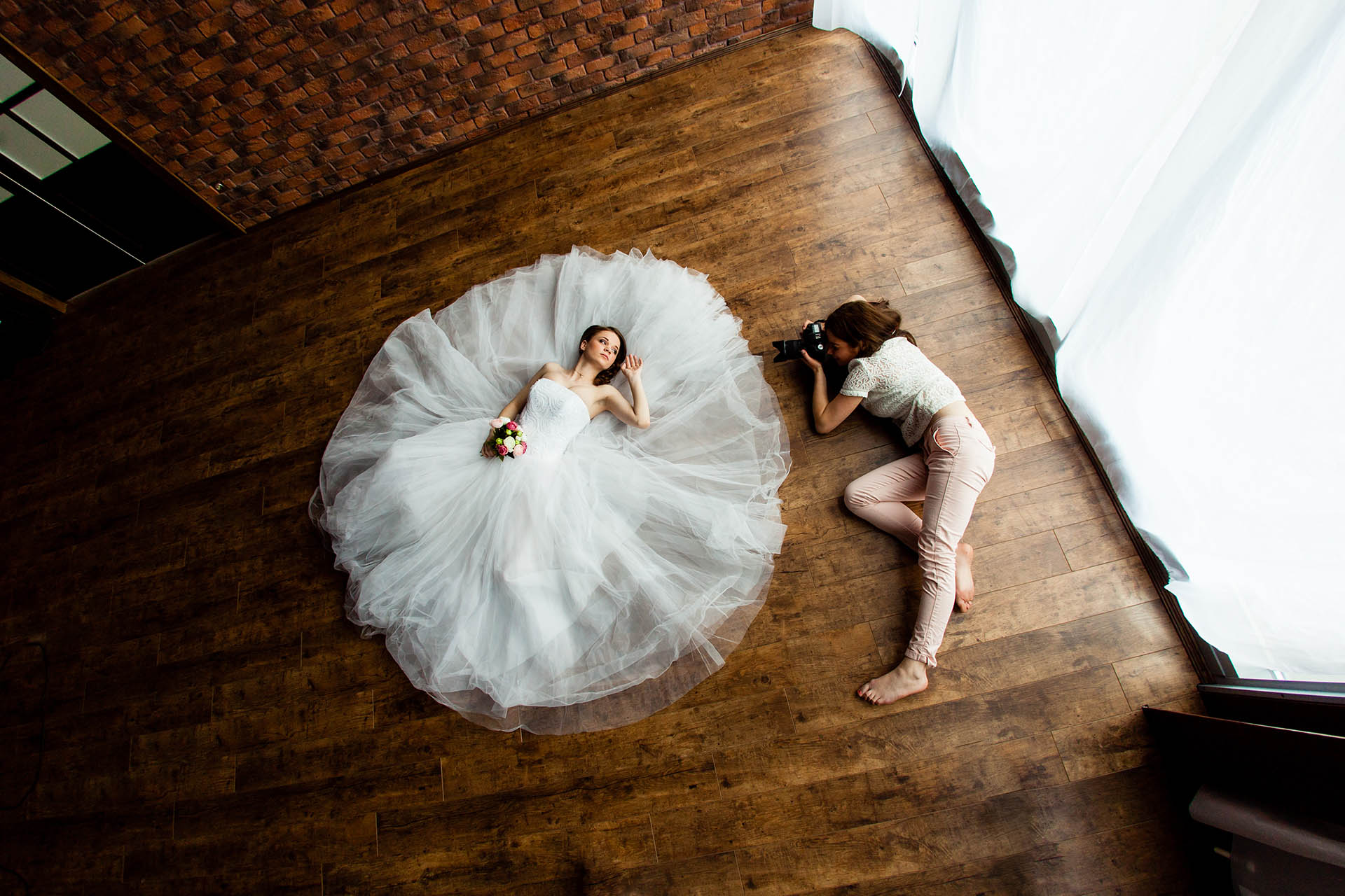 Determining the Right Price for Your Wedding Photography Services in 2023